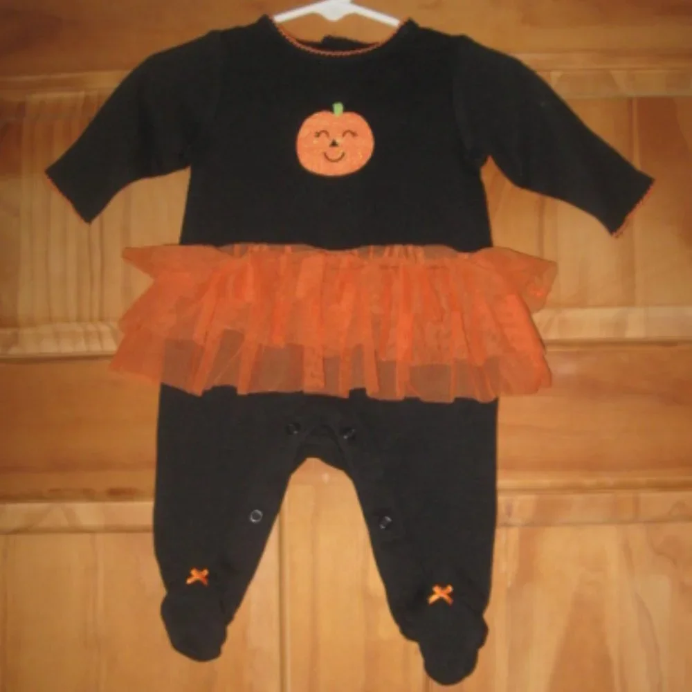 5/$30 Girls Carter's Pumpkin Halloween Outfit